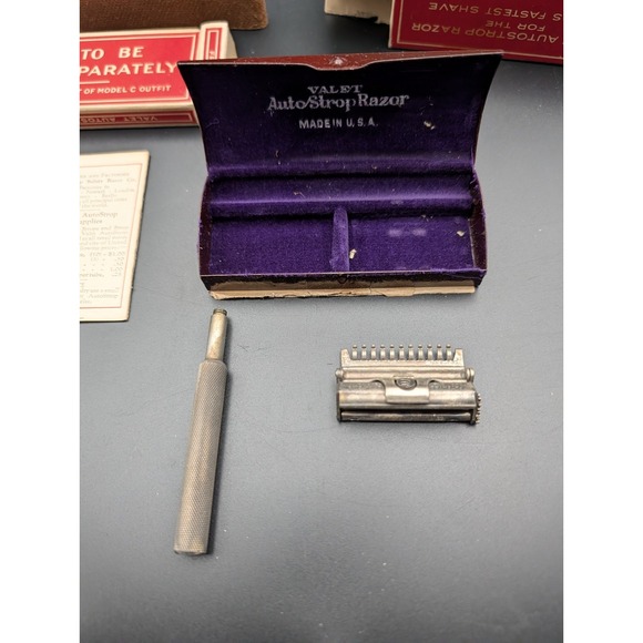 Vintage Valet AutoStrop Razor Set w/ Orig. Box & Strap - Picture 6 of 12